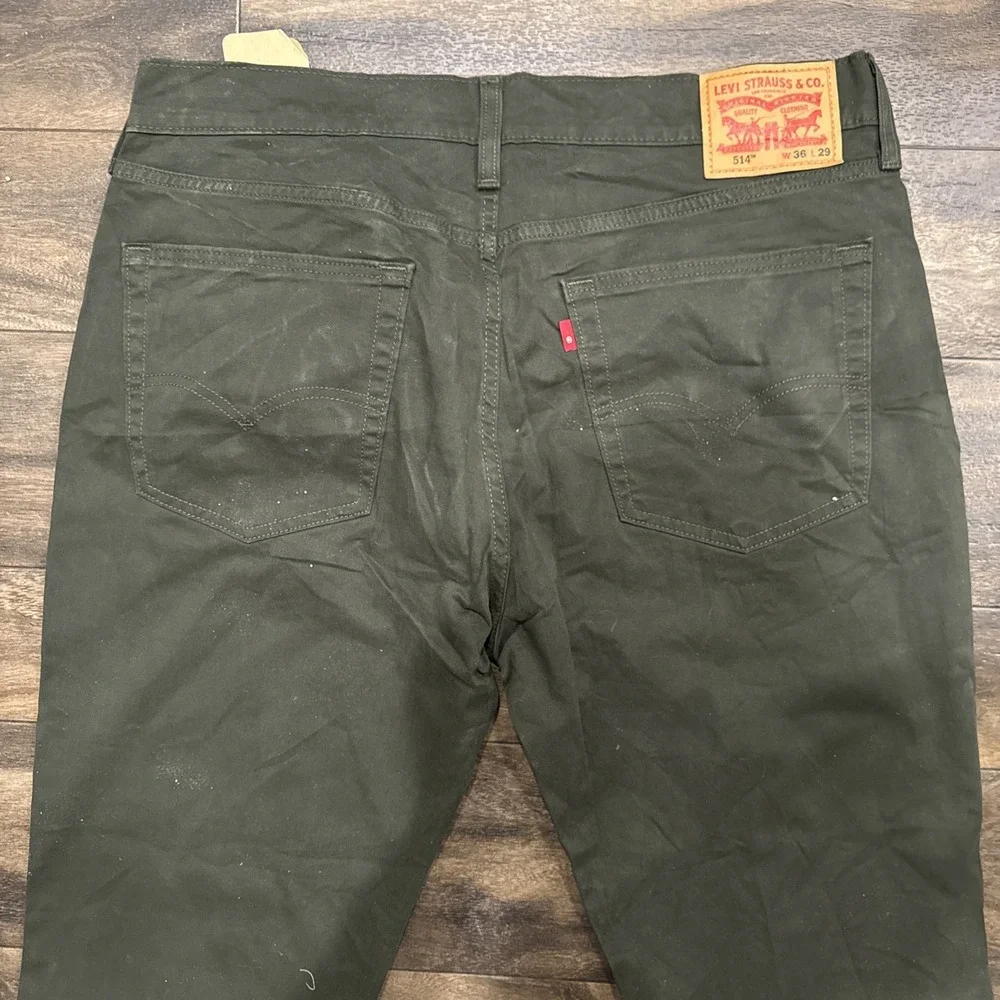 Levi's 514 Relaxed Fit Straight Dark Green Men's Pants Size 36x29 Brand NWTGS